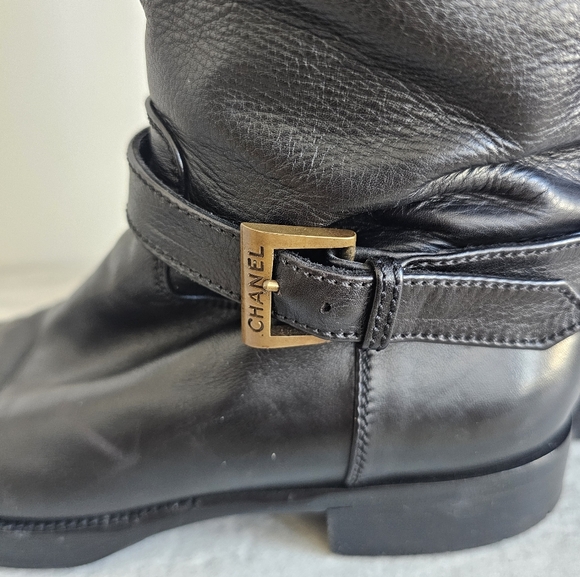 🖤 Chanel Boots 🖤 - Picture 7 of 11